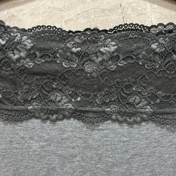 H&M Elegant Gray Lace Top Size Medium - Picture 3 of 5